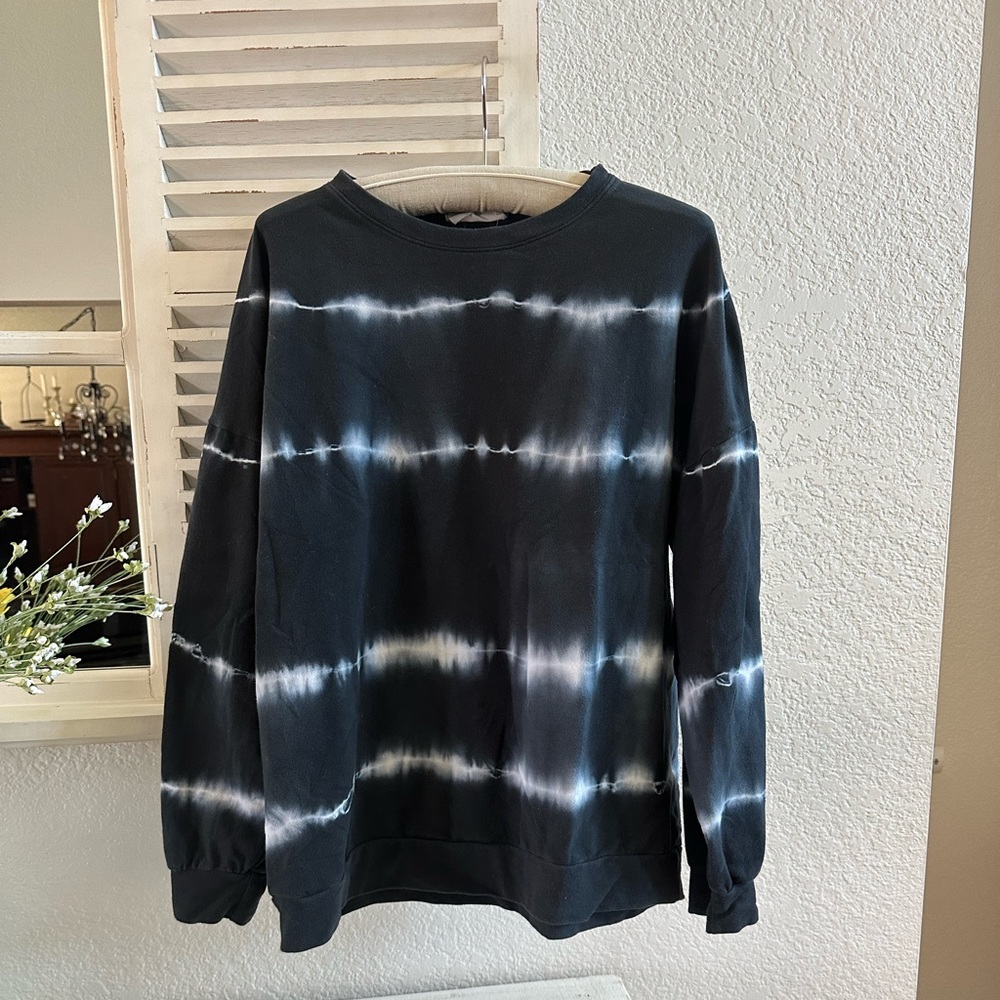 CJLA Levi Tie Dye Pullover. Size medium.